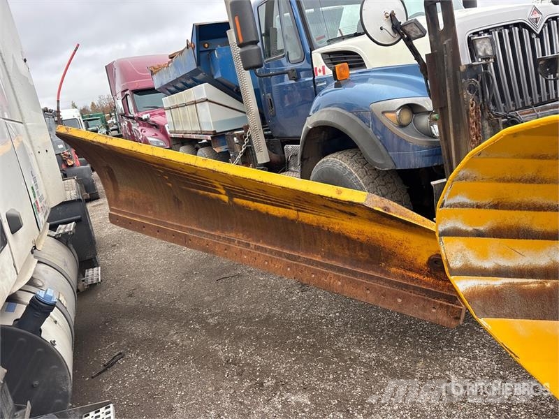 International 7500 6x4 Snow Plow Truck Kommunal-Sonderfahrzeuge