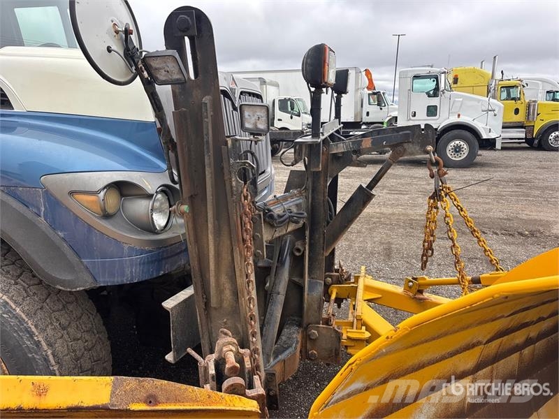 International 7500 6x4 Snow Plow Truck Kommunal-Sonderfahrzeuge