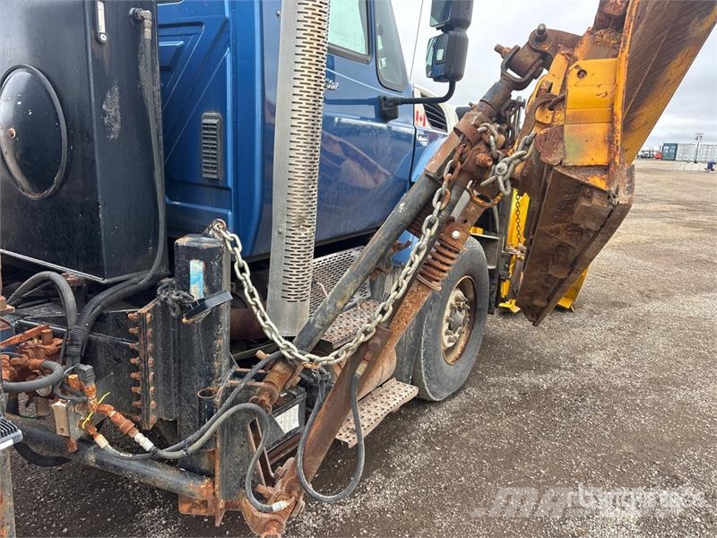International 7500 6x4 Snow Plow Truck Kommunal-Sonderfahrzeuge