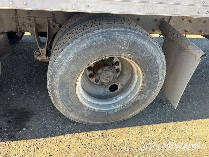 International 7600 Autre camion