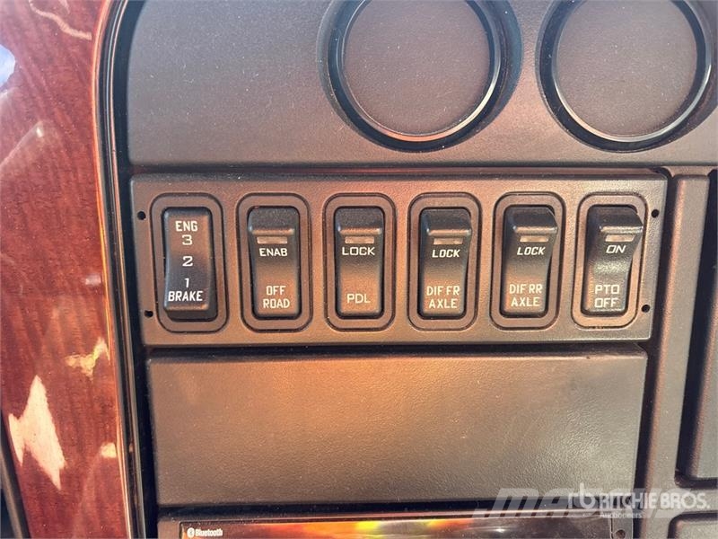 International 7600 Самоскиди