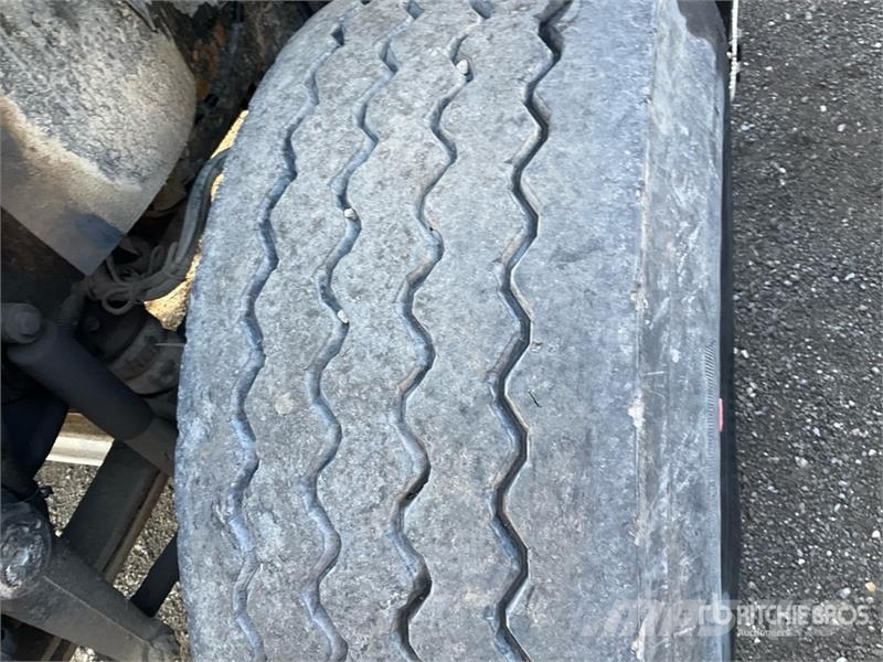 International 7600 Komunalni kamioni