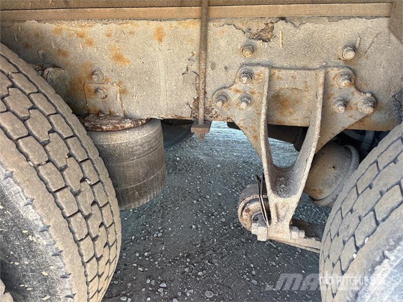 International 7600 Autre camion