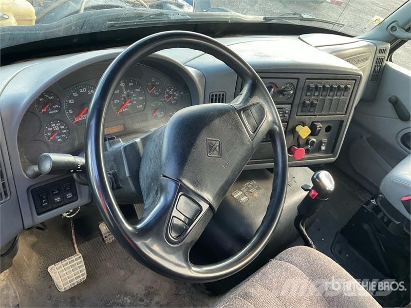 International 7600 Komunalni kamioni
