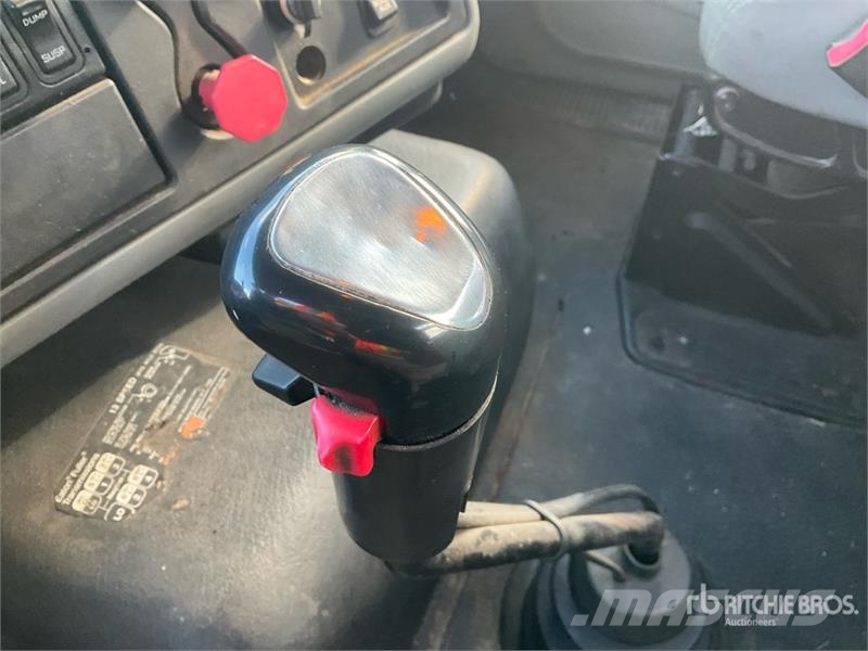 International 7600 Komunalni kamioni