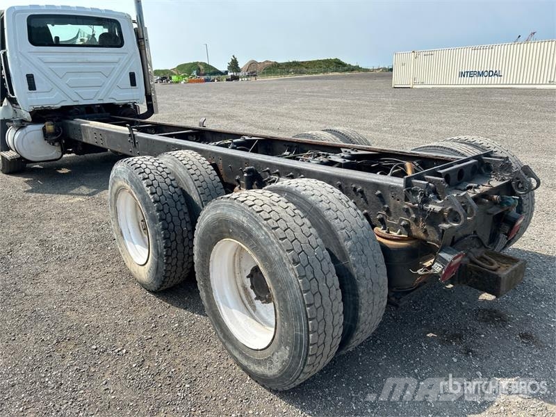 International 7600 Cabinas