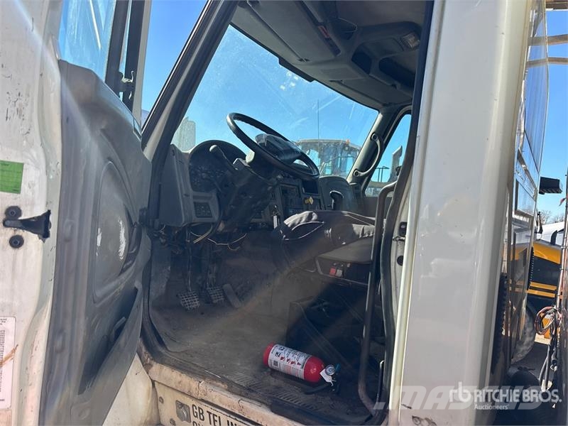 International 7600 Autre camion