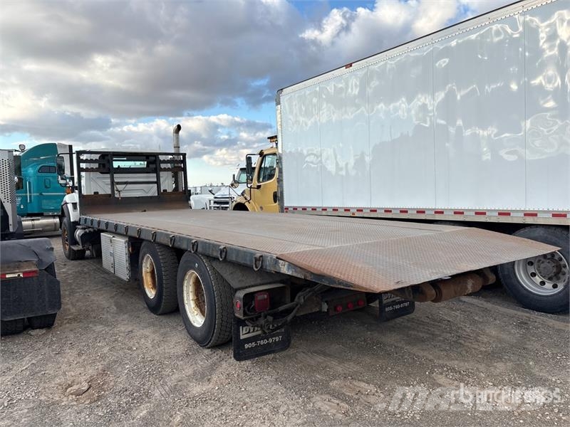 International 7600 Camiones portacubetas