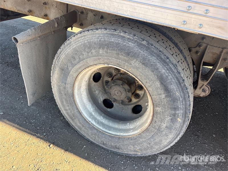 International 7600 Autre camion