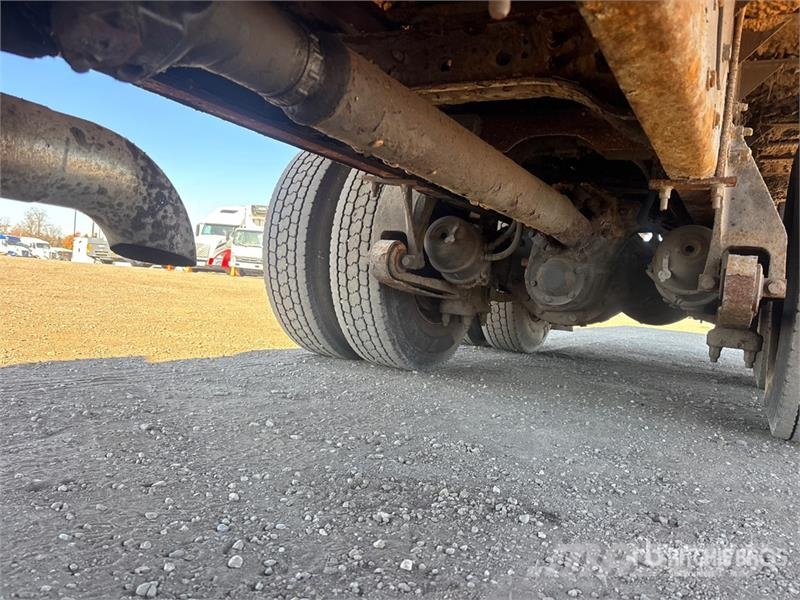 International 7600 Autre camion