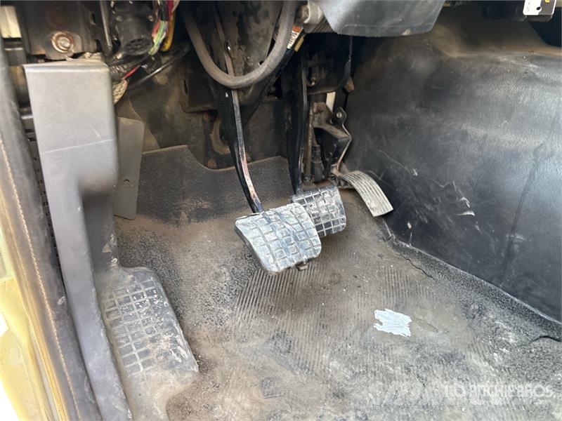 International 7600 Camiones portacubetas