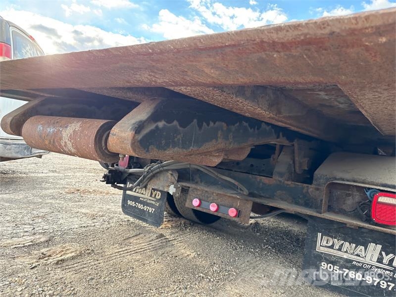 International 7600 Camiones portacubetas