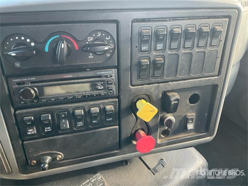 International 7600 Komunalni kamioni