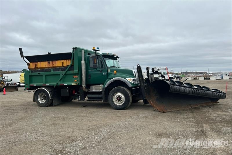 International 7600 4x2 Snow Plow Truck Kommunalt / generelt kjøretøy