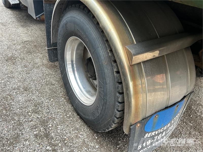 International 7600 4x2 Snow Plow Truck Kommunalt / generelt kjøretøy