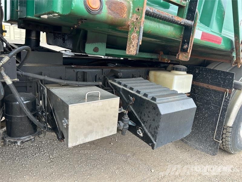 International 7600 4x2 Snow Plow Truck Kommunalt / generelt kjøretøy