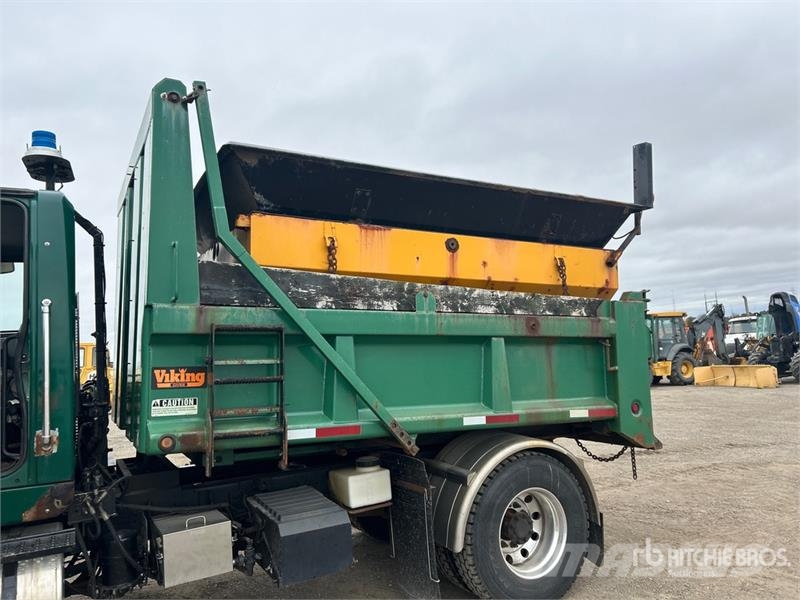 International 7600 4x2 Snow Plow Truck Kommunalt / generelt kjøretøy