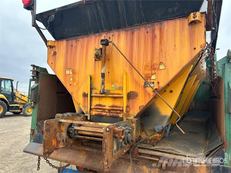 International 7600 4x2 Snow Plow Truck Kommunalt / generelt kjøretøy