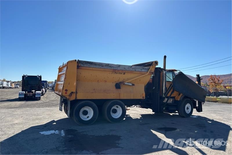 International 7600 6x4 Snow Plow Truck Forsvar/Miljø