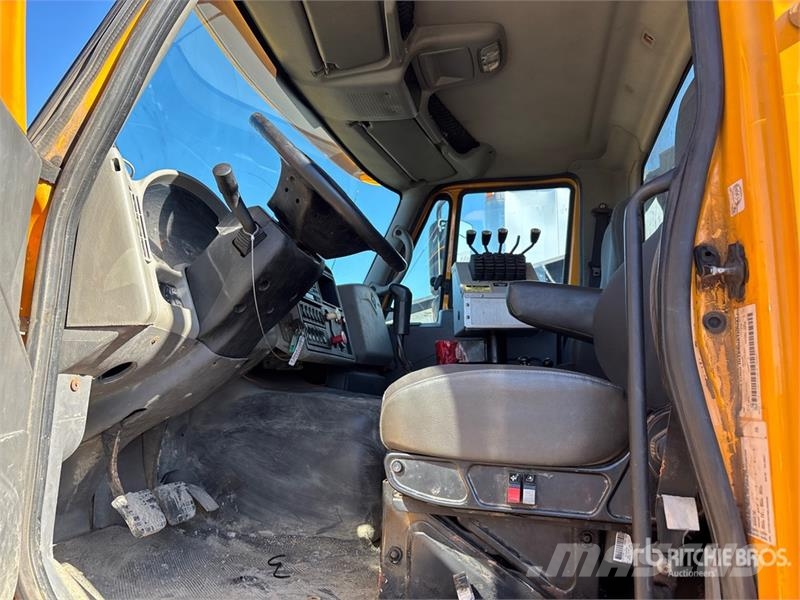 International 7600 6x4 Snow Plow Truck Forsvar/Miljø