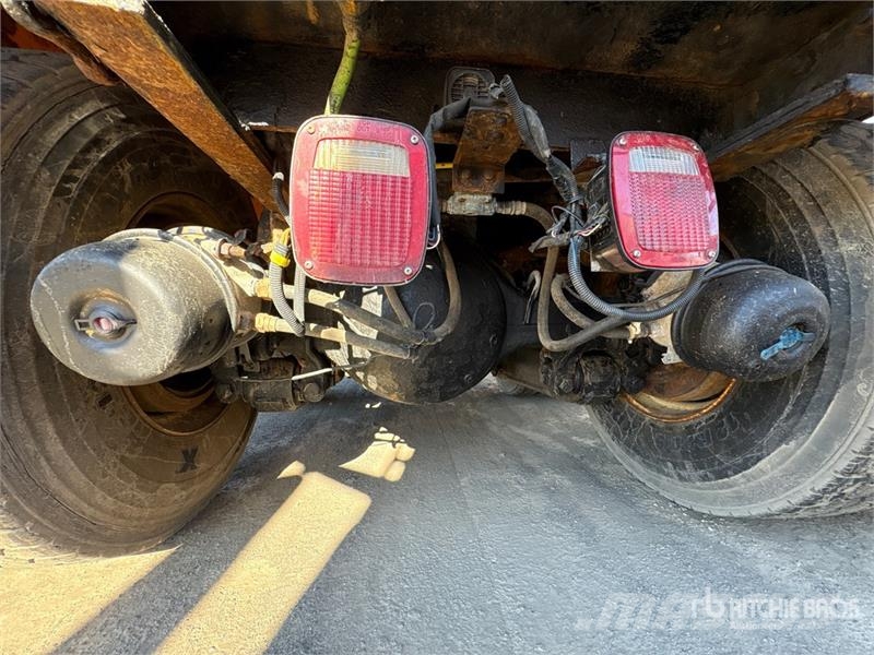 International 7600 6x4 Snow Plow Truck Forsvar/Miljø