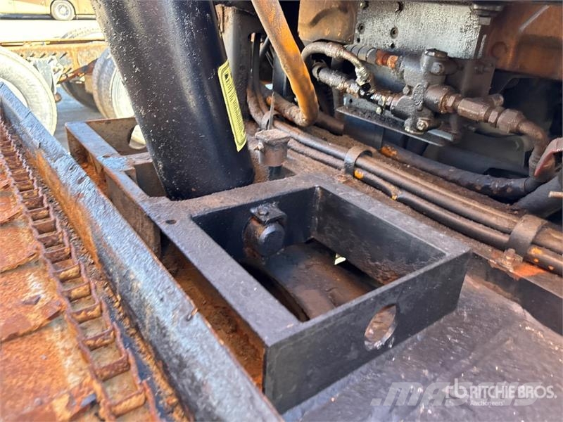 International 7600 6x4 Snow Plow Truck Forsvar/Miljø