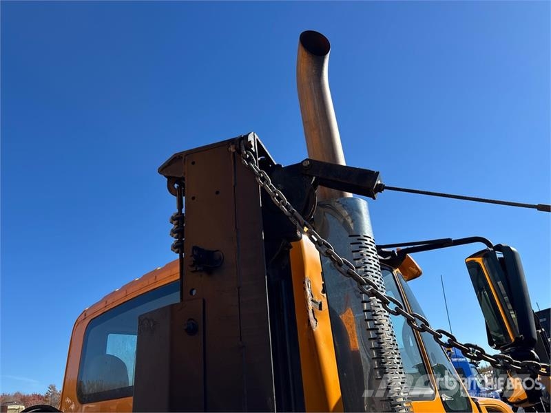 International 7600 6x4 Snow Plow Truck Forsvar/Miljø