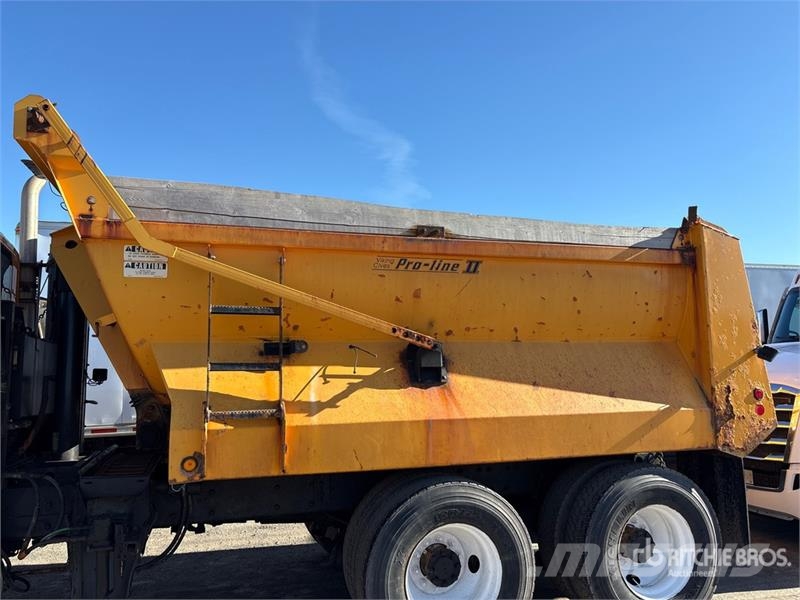 International 7600 6x4 Snow Plow Truck Forsvar/Miljø