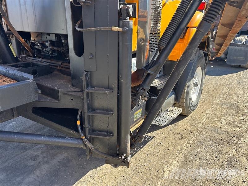 International 7600 6x4 Snow Plow Truck Forsvar/Miljø