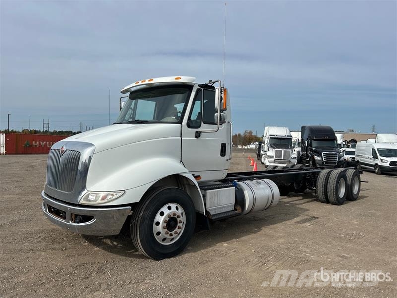 International 8600 كابينة والداخلية
