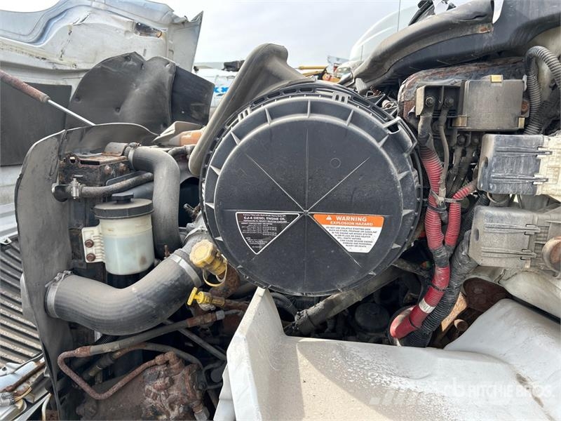 International 8600 كابينة والداخلية