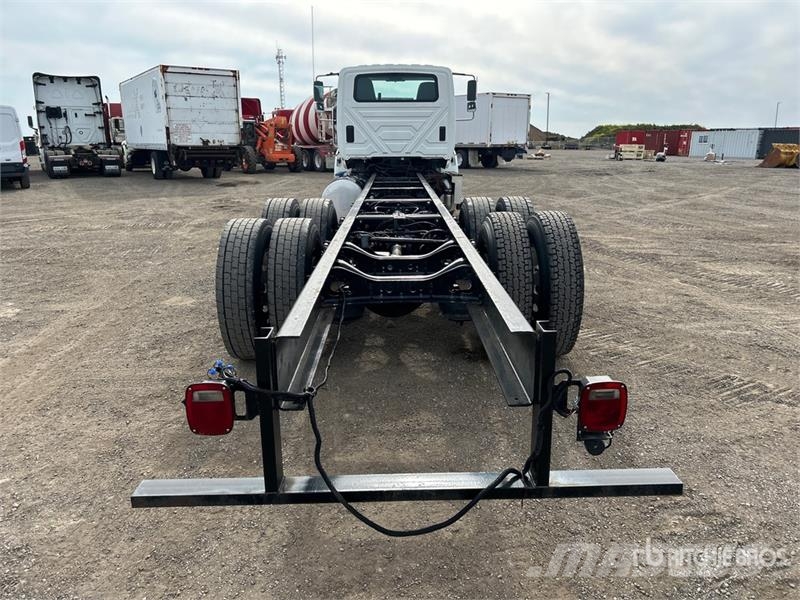 International 8600 كابينة والداخلية