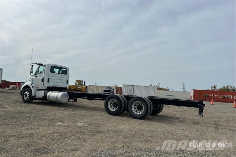 International 8600 كابينة والداخلية