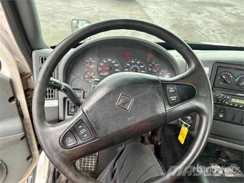 International 8600 Vlačilci
