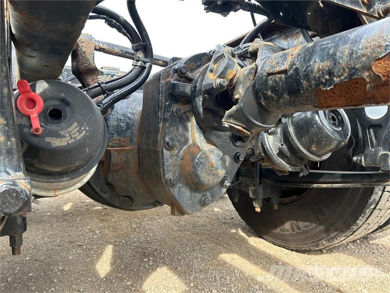 International 8600 كابينة والداخلية