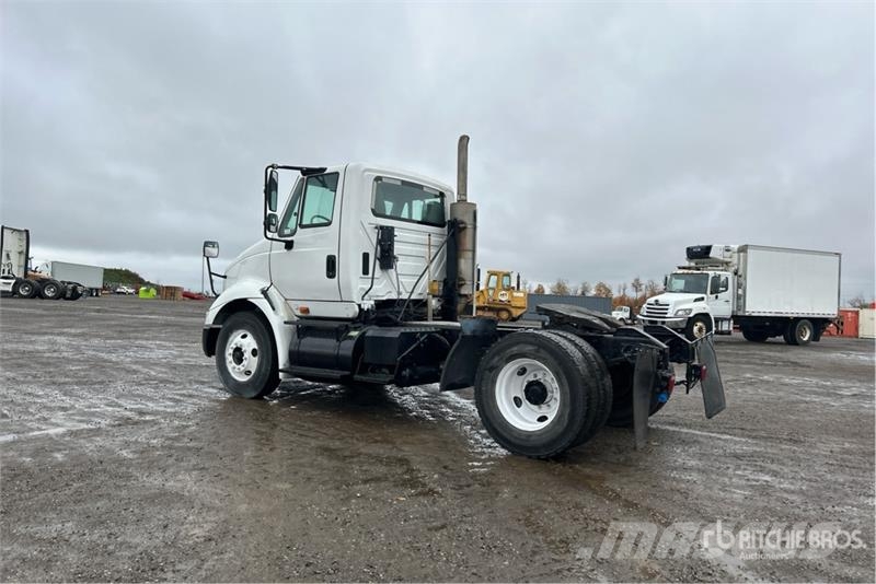International 8600 Vlačilci