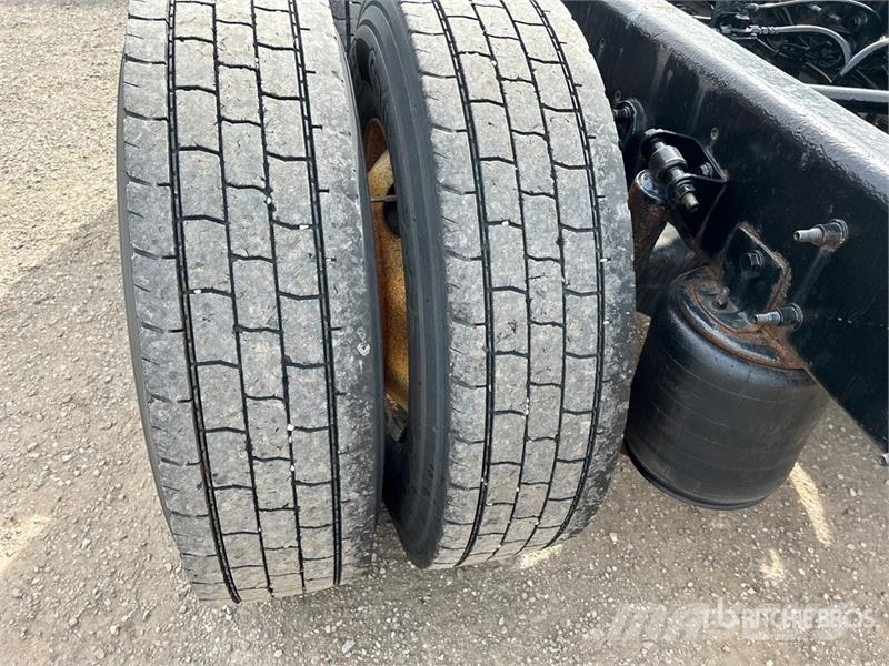 International 8600 كابينة والداخلية