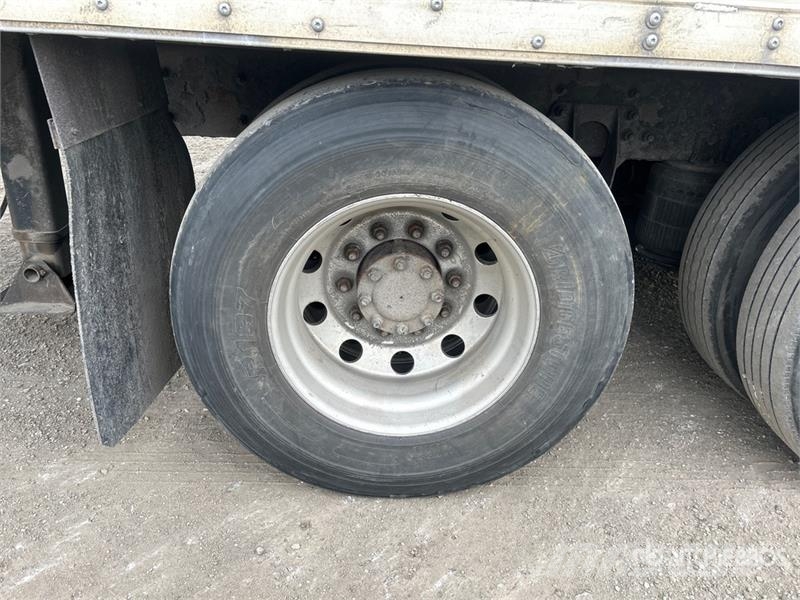 International 8600 Skriňová nadstavba