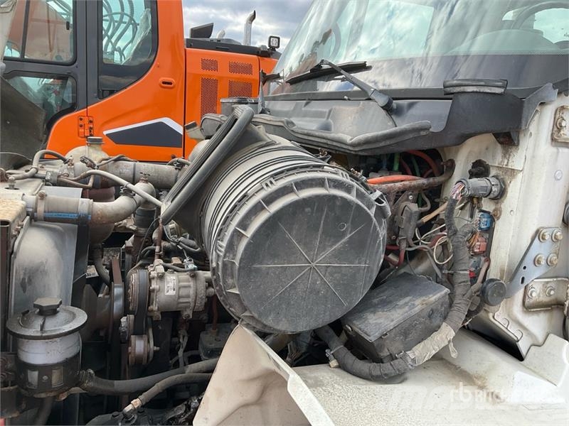 International 8600 Τράκτορες