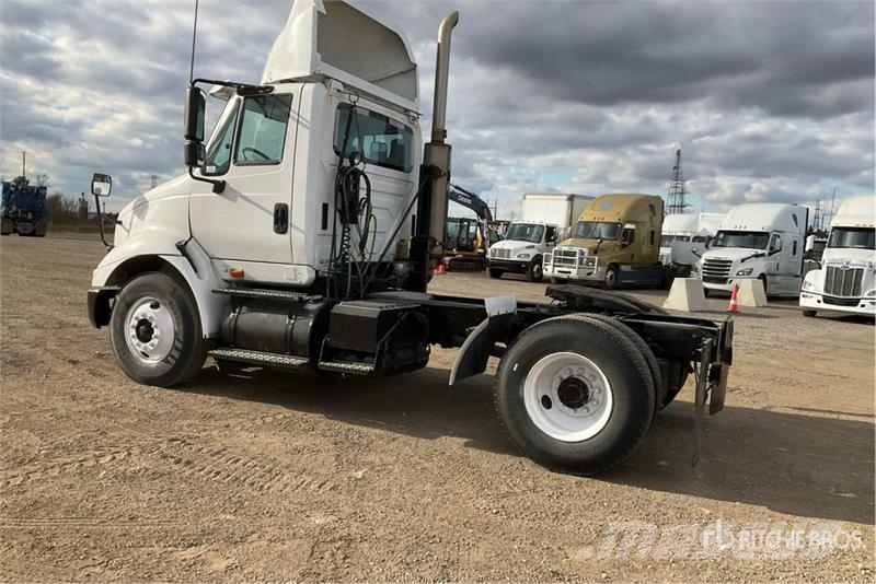 International 8600 Τράκτορες
