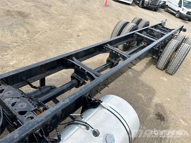 International 8600 كابينة والداخلية