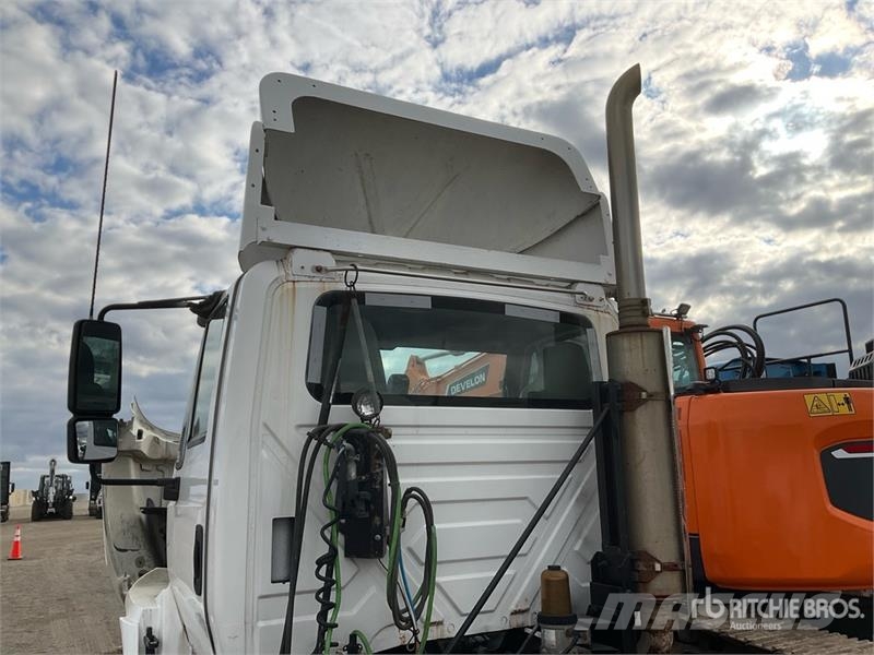 International 8600 Τράκτορες