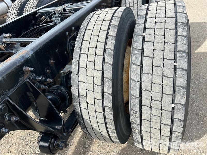 International 8600 كابينة والداخلية