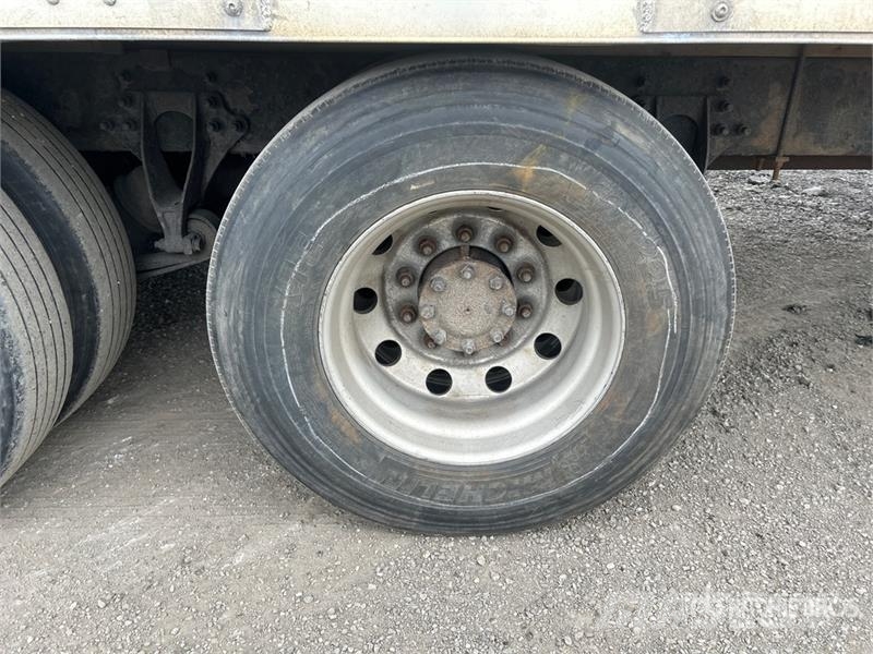 International 8600 Skriňová nadstavba