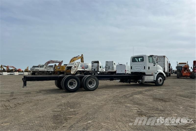 International 8600 كابينة والداخلية