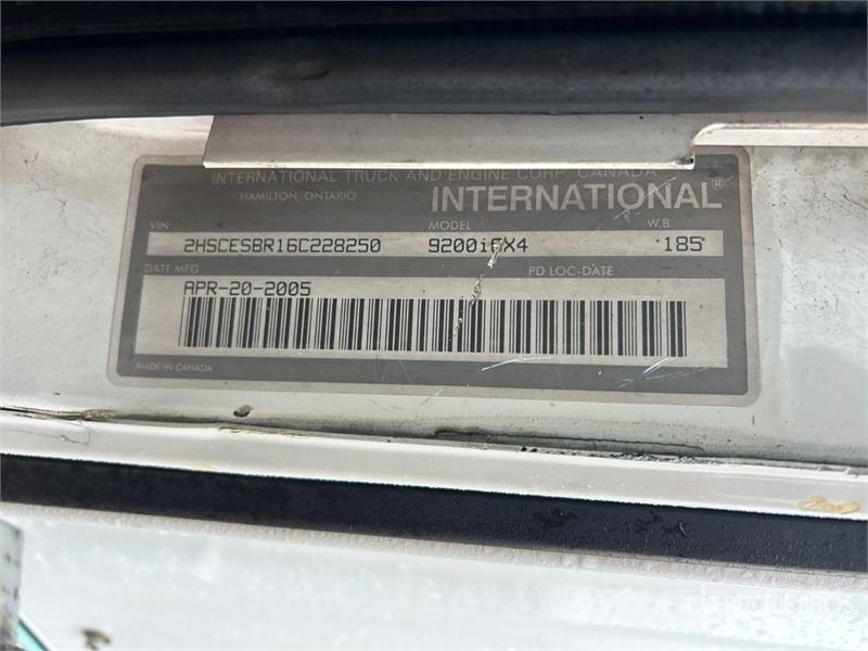 International 9200 Trekkers