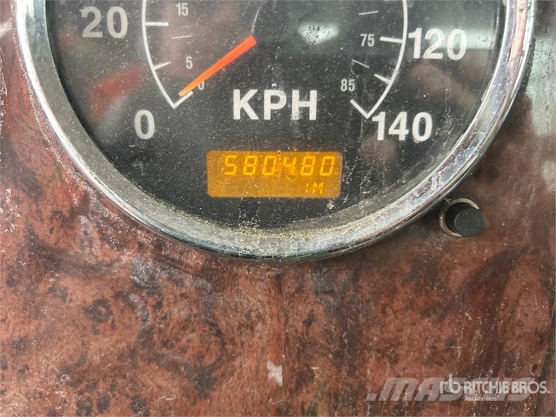 International 9200 Trekkers