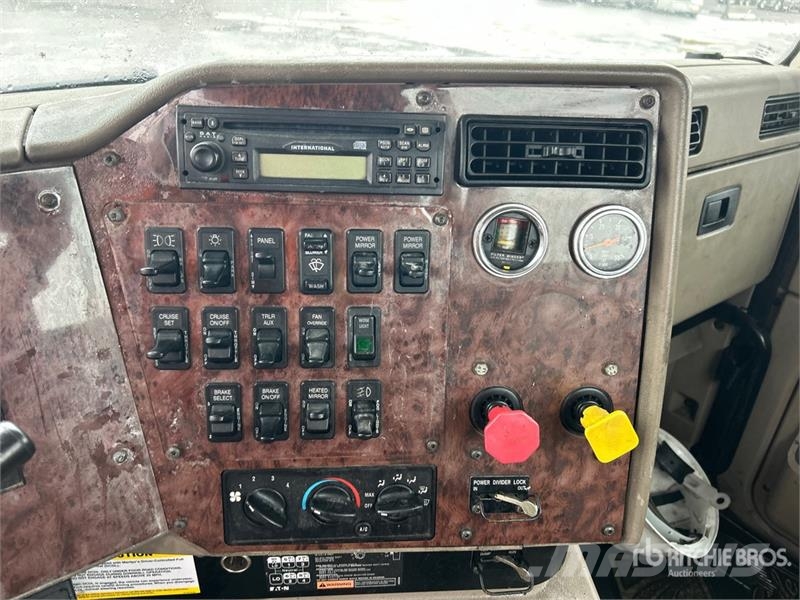 International 9200 Trekkers