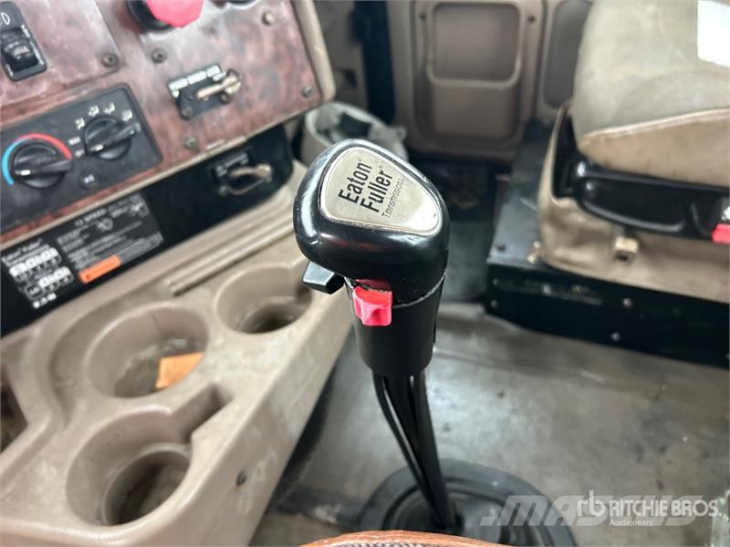 International 9200 Trekkers