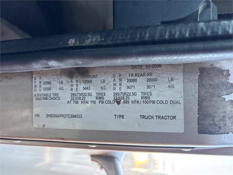 International 9400i 6x4 T/A Sleeper Truck Tractor (Inoperable) 曳引機組件